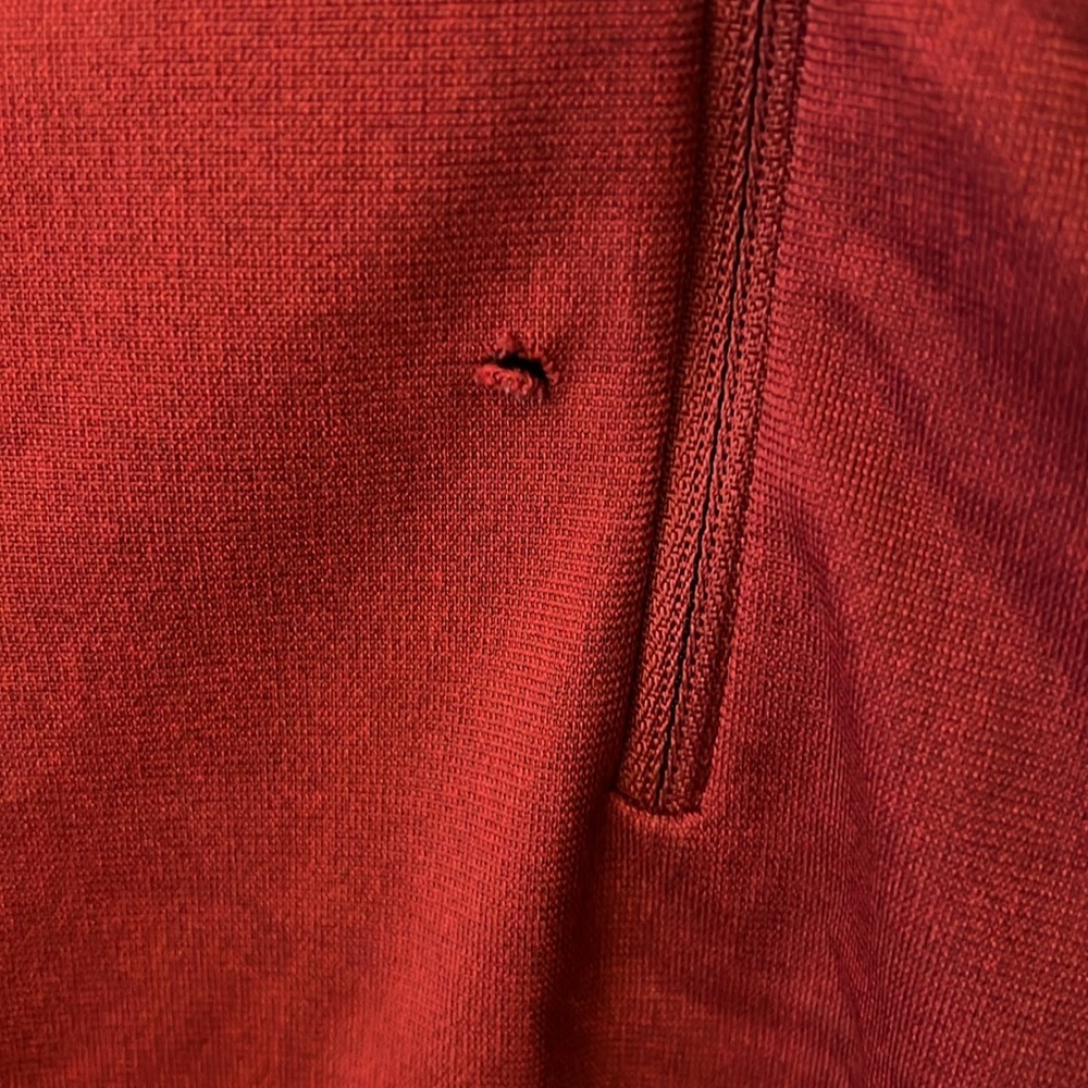 Arkansas Razorbacks Dry Fit Pull Over - Picture 4 of 5